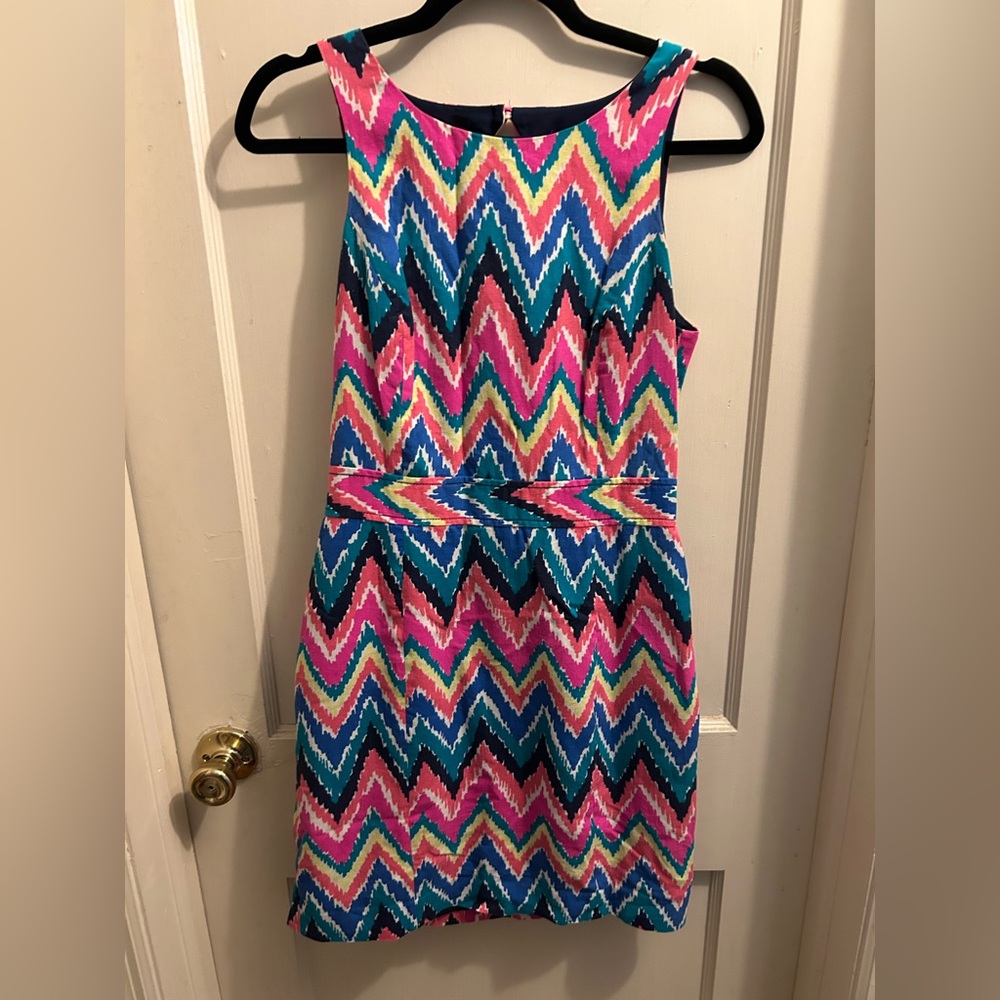 Lilly Pulitzer Hearts‎ A Flutter Chevron Dress Womens 2 open back multicolored
